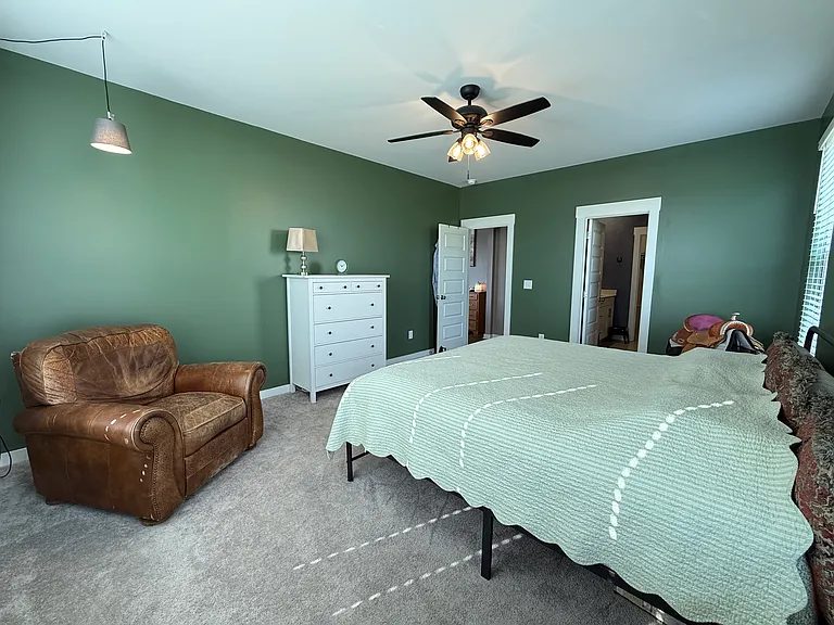 English Oak Dr — Photo 21