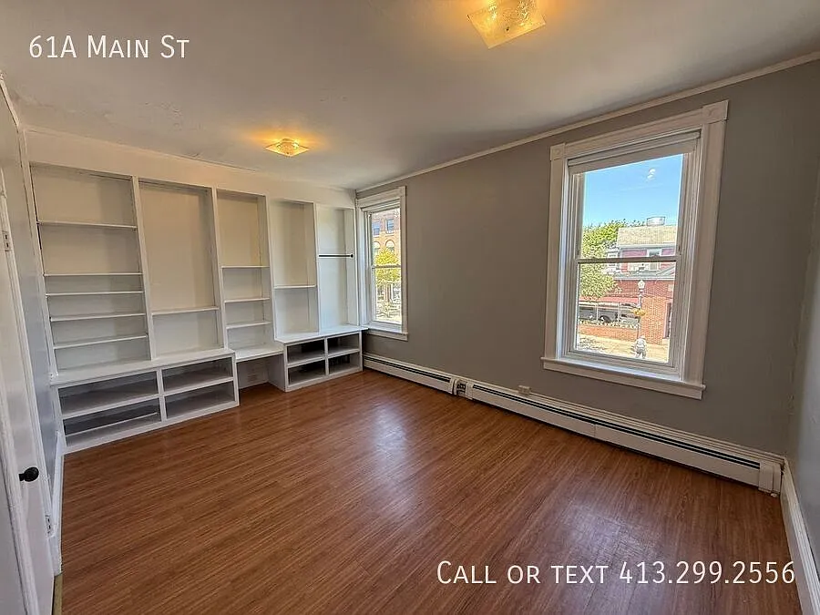 61A Main St