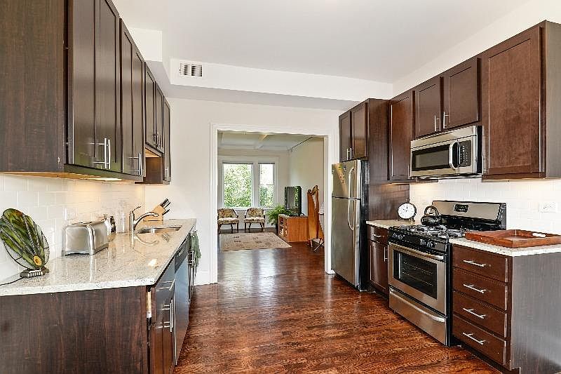 1st image of 6007 N Glenwood Ave #2