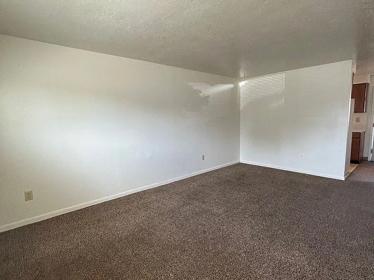 5105 Hawthorne — Photo 34
