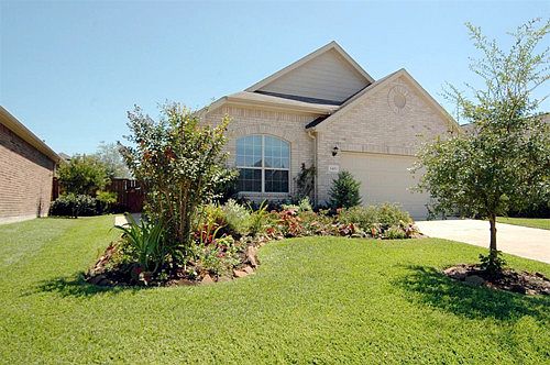 1st image of 2415 Alamanni Dr