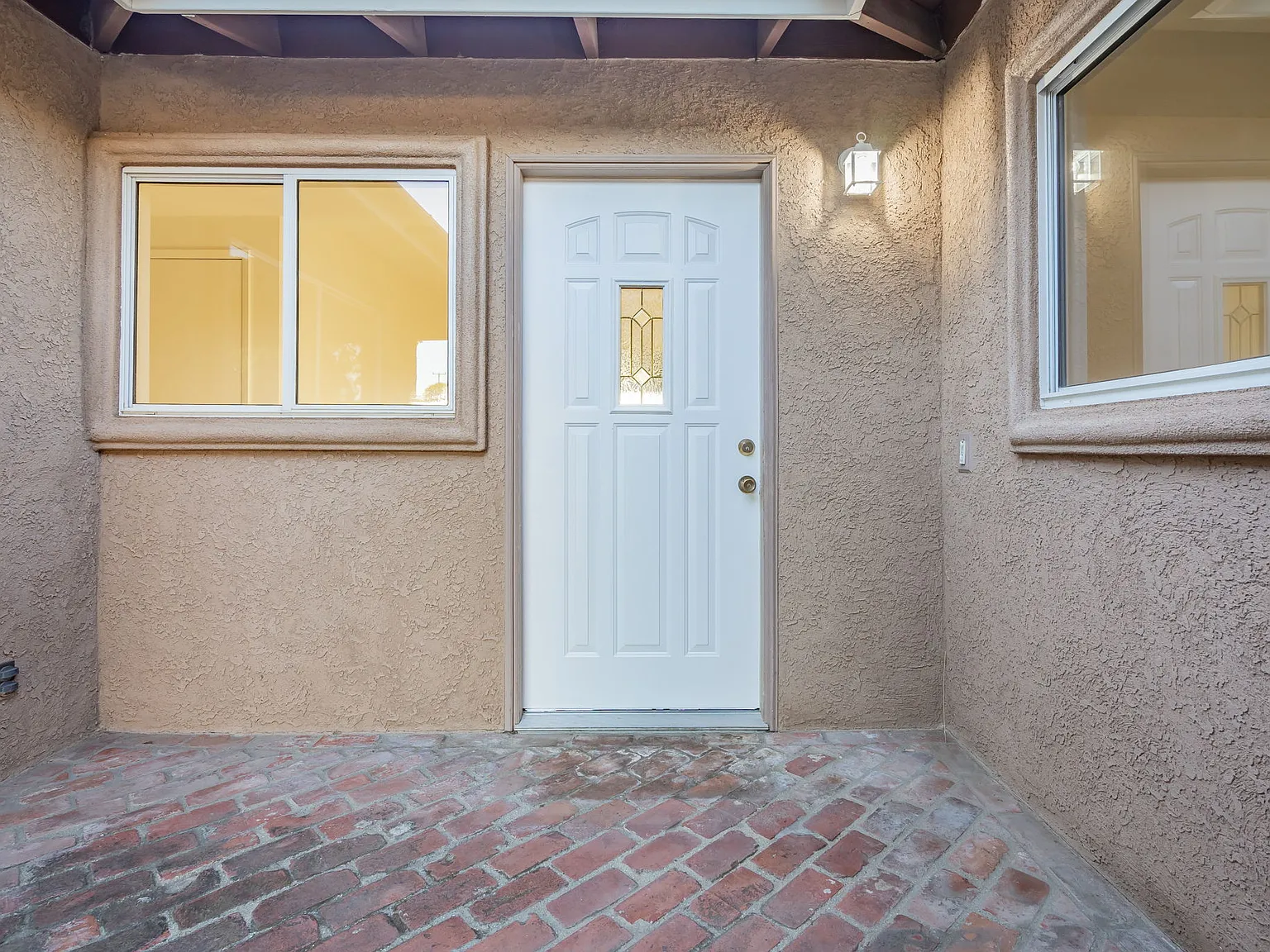 4 bed, 1431 sqft, $4,295 — Photo 2
