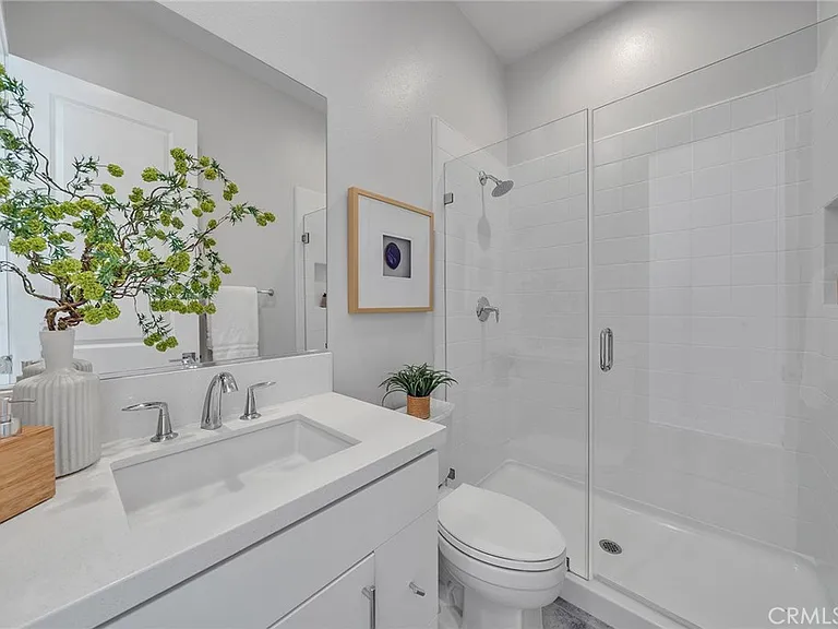 141 Edna Pkwy — Photo 10