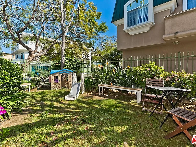 11603 Mississippi Ave — Photo 36