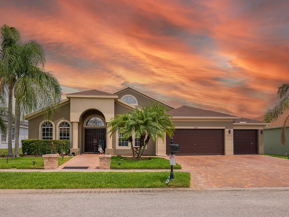 10327 Meadow Crossing Dr
