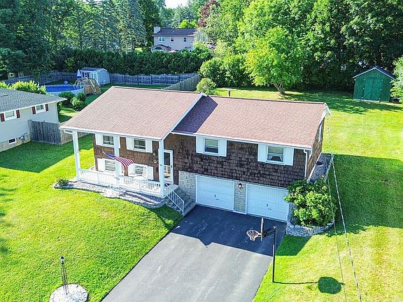 4th image of 20 Clarion Dr