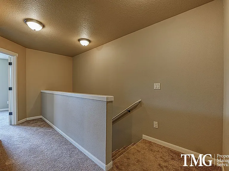 9807 NE 76th Way — Photo 15