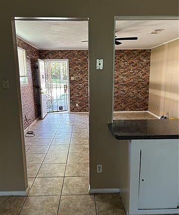 4th image of 8010 Dorsett Dr