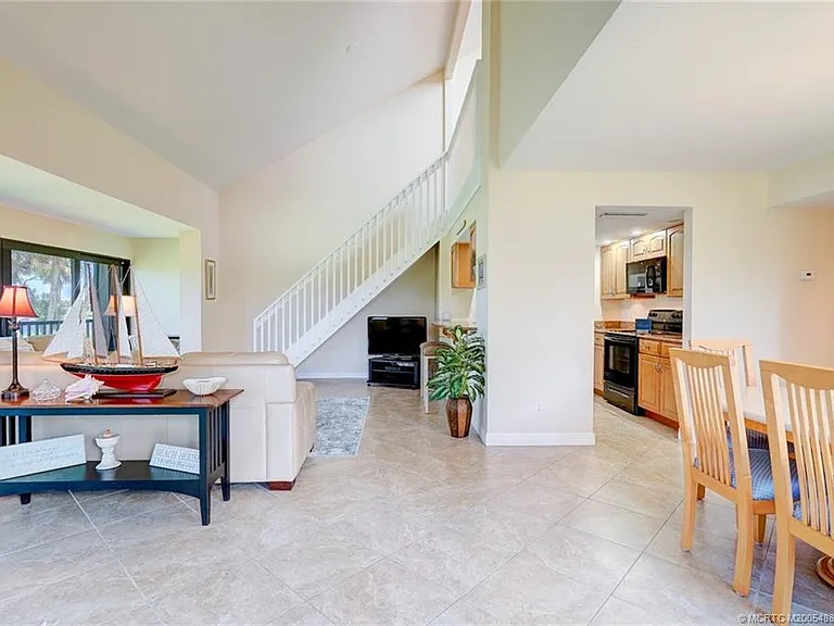 271 NE Edgewater Dr #271 — Photo 9