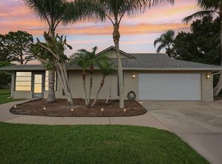 1198 SE Menores Ave, Port Saint Lucie, FL 34952
