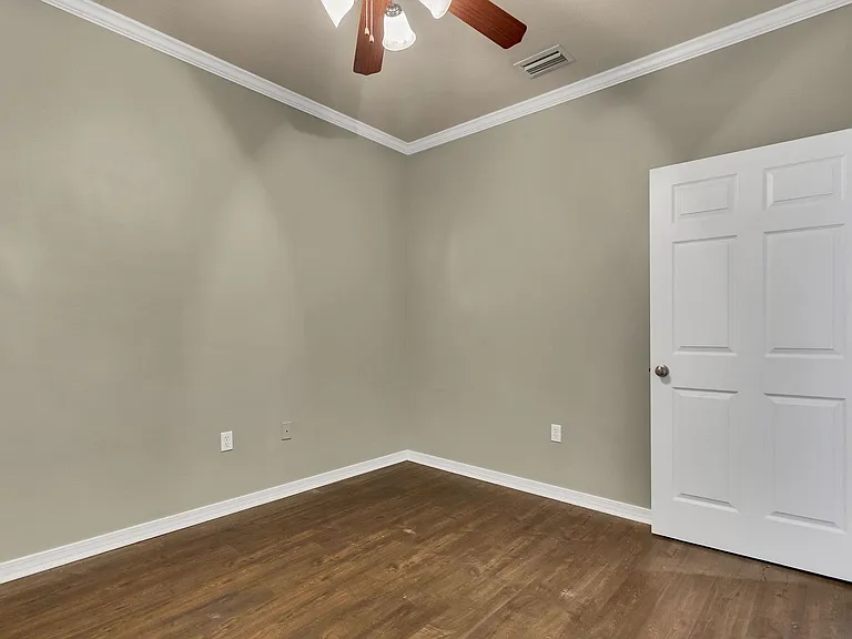 1486 Bentley Cir — Photo 24