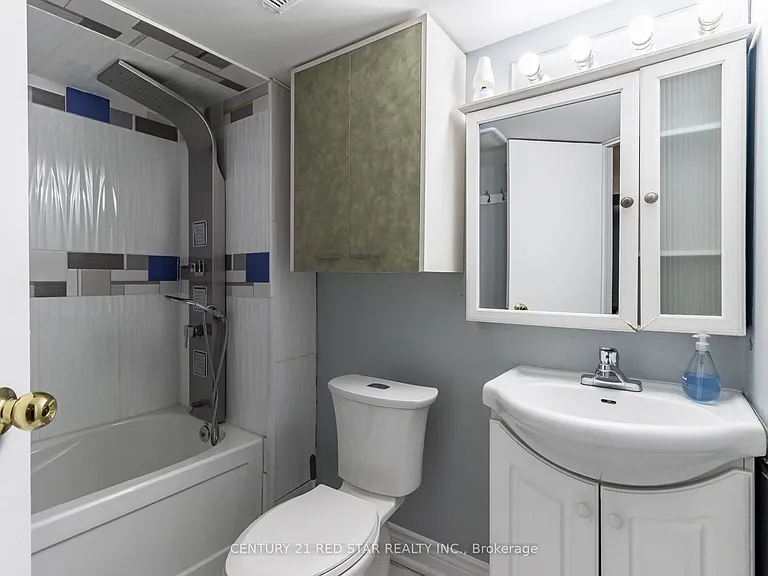 440 Rutherford Rd N — Photo 22