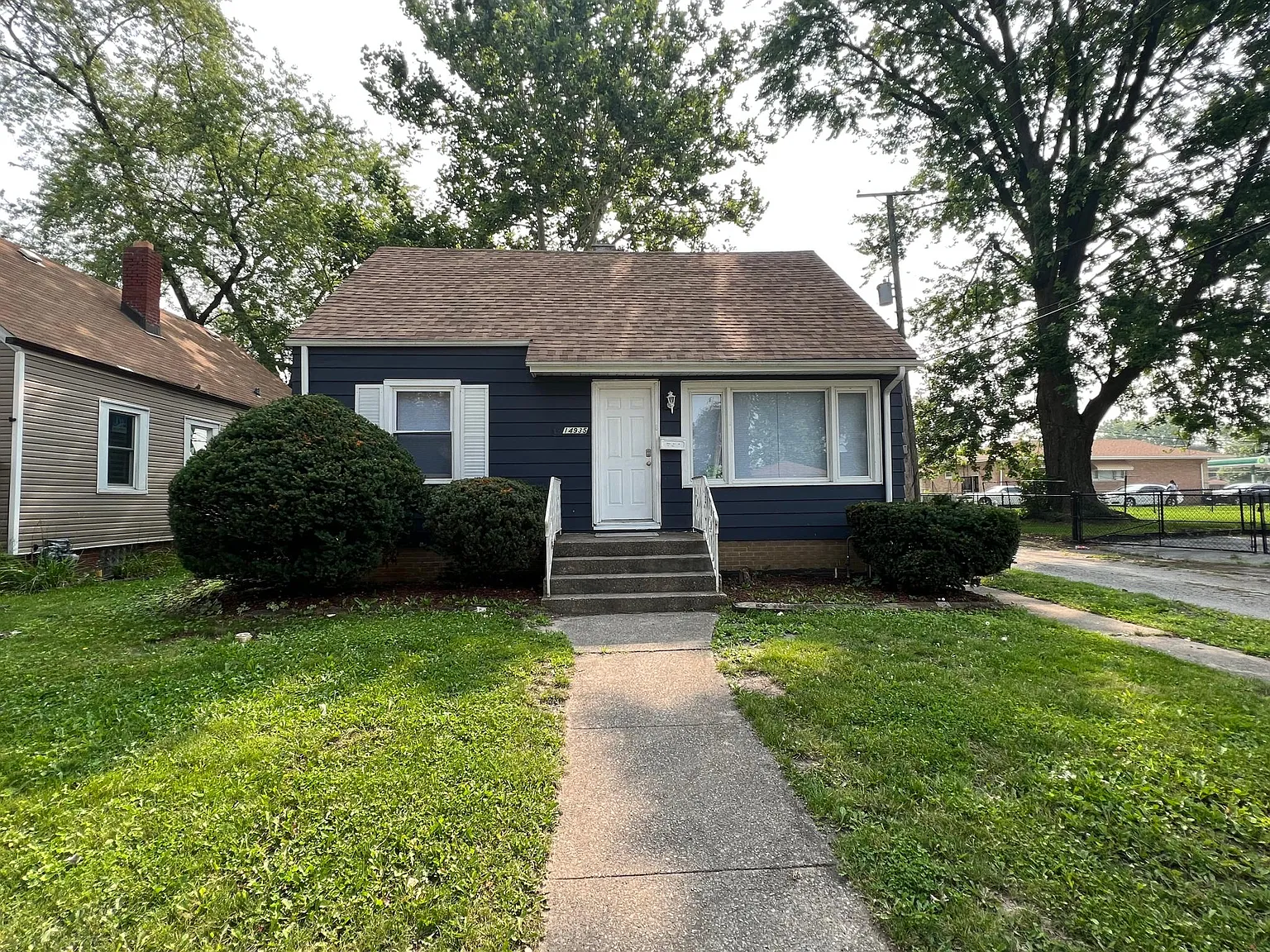 14935 Evers St photo 1