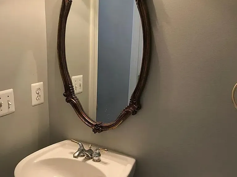 Powder room
