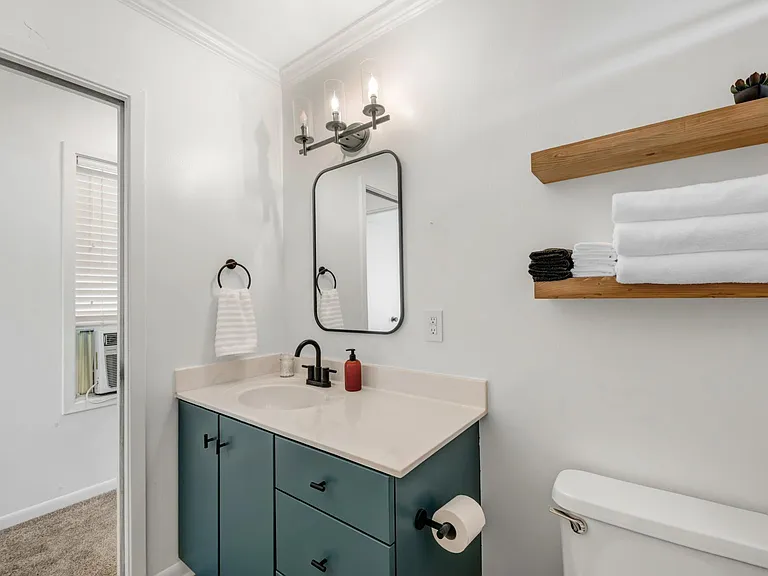 710 Inwood Dr — Photo 18