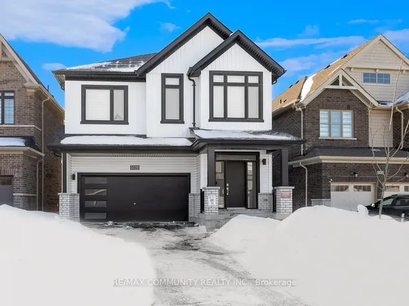 1039 Thompson Dr, Oshawa, ON L1L 0V6