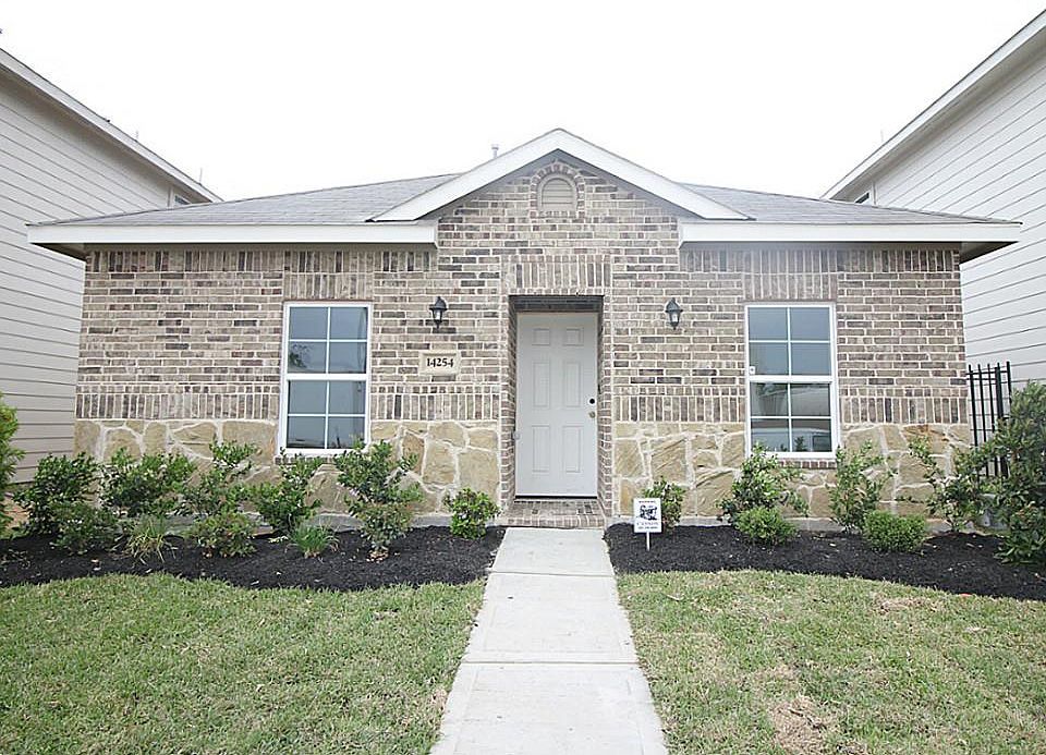 2nd image of 14254 Empanada Dr