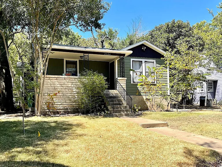 4104 Ridgelea Dr — Photo 1