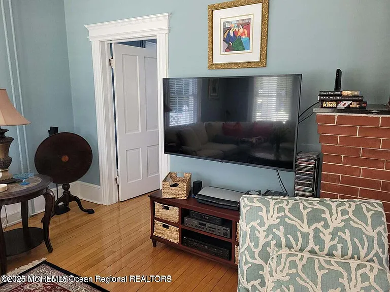 400 4th Ave — Photo 11