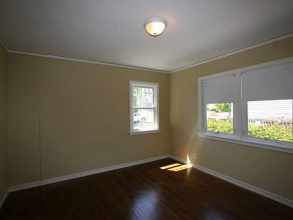 4th image of 3720 Ardley Ave