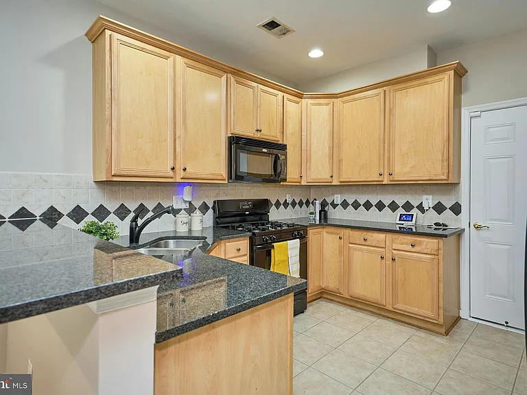 7166 Little Thames Dr — Photo 10