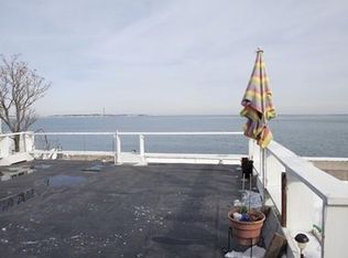 210 Broadsound Ave, Revere, MA 02151