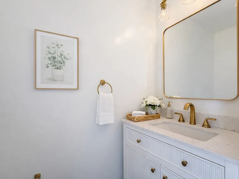 617 Longfellow St NW — Photo 16