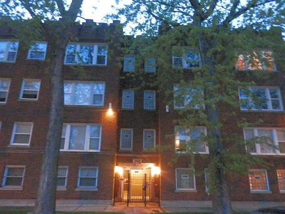 2nd image of 6852 S Dante Ave #3E