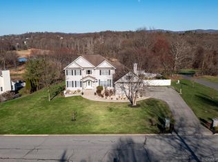 107 Denniston Drive, New Windsor, NY 12553