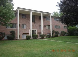 910 E Jolly Rd APT 6, Lansing, MI 48910