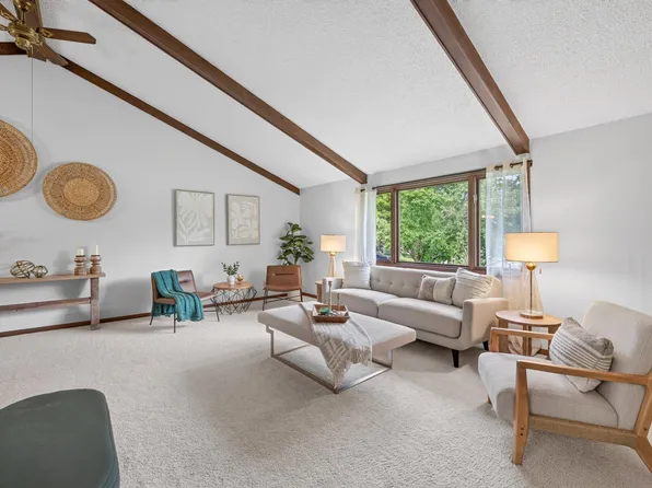 3525 Cohansey St, Shoreview, MN 55126