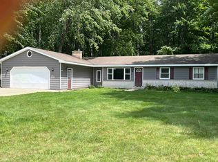 4774 N Lake Sanford Rd, Sanford, MI 48657