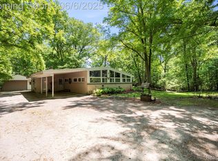 25022 Pimlico Ct, Farmington Hills, MI 48336