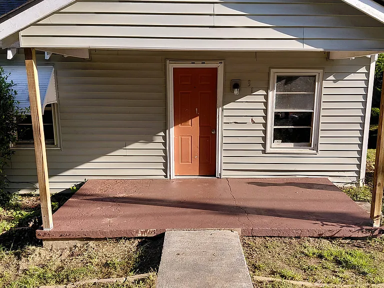 310 Walker Dr — Photo 1
