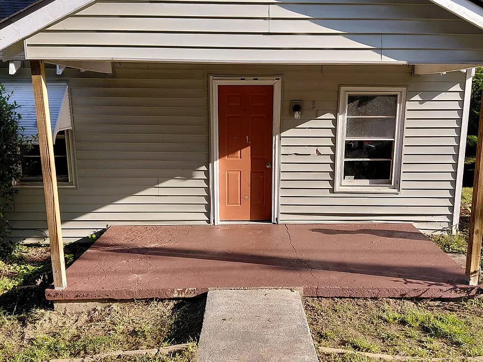 310 Walker Dr
