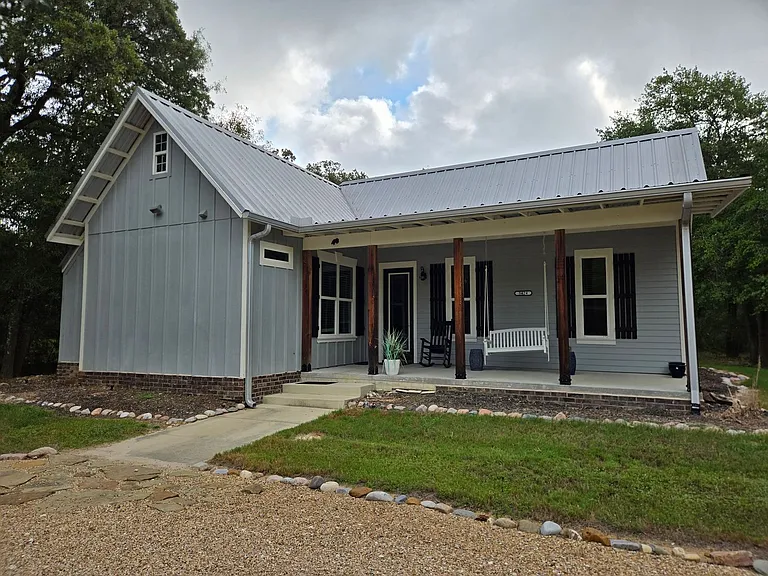 5424 Raymond Stotzer Pkwy — Photo 1