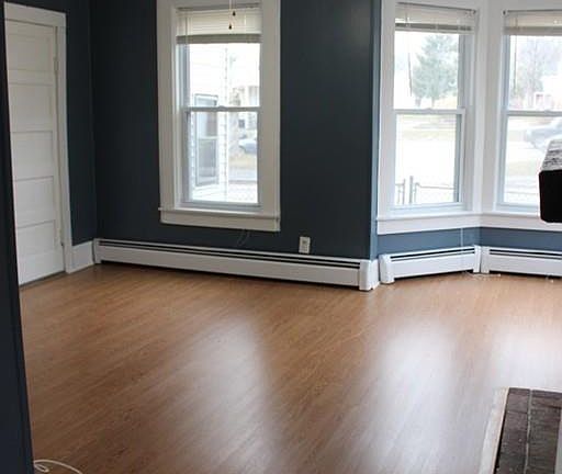 5th image of 197 Hilldale Ave