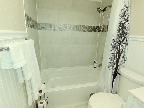3rd image of 114 Golf Villas Ct NW