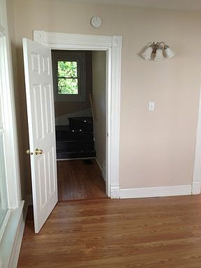 3rd image of 2718 Union St APT 1