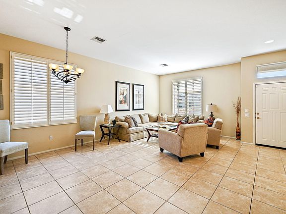 4th image of 78156 Kistler Way