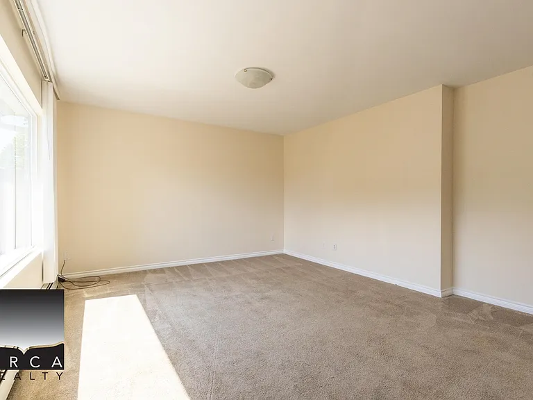 107 107th Ave #1294 — Photo 3