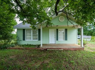 1202 Blue Ridge Ave, Belton, SC 29627