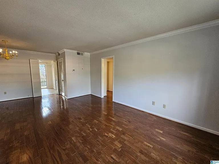 3405 Sandner Ct #D — Photo 7