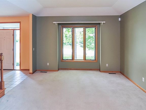 5th image of 4742 White Oak Ct