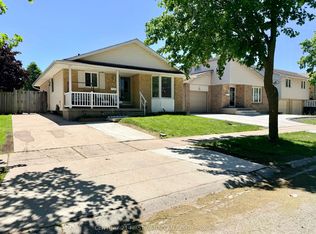 74 Tumbleweed Cres, London, ON N6E2N8
