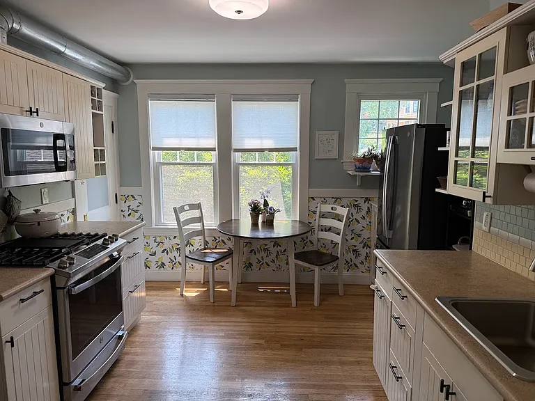 47 Seaverns Ave #2R — Photo 5