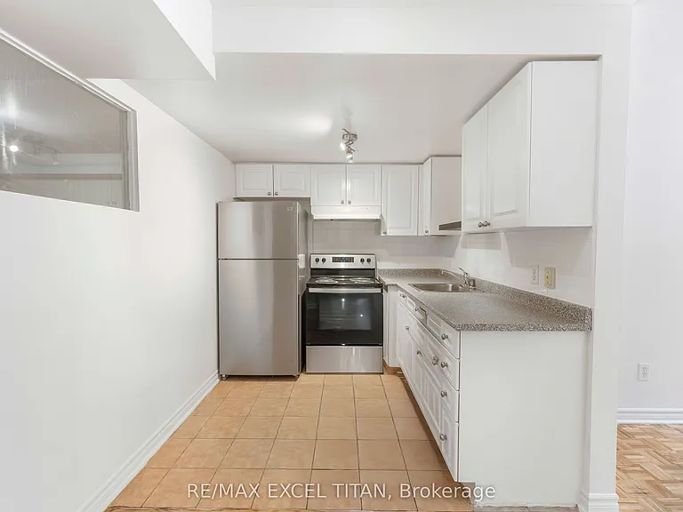1407 Dupont St #112 — Photo 9