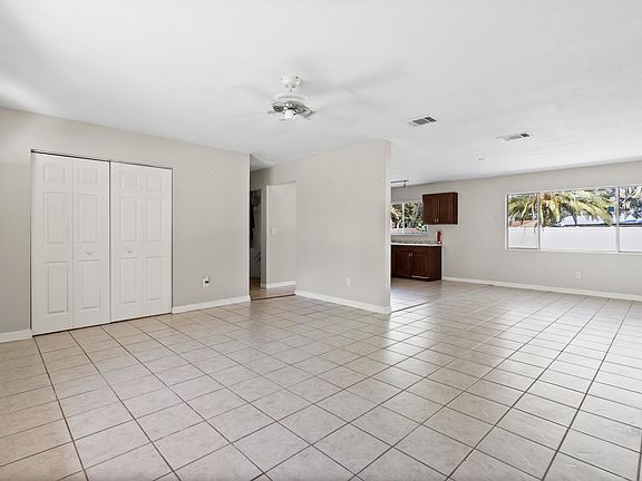 4th image of 1449 SE Minorca Avenue