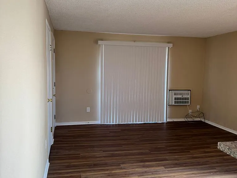 2400 Pattison Ave #C — Photo 2