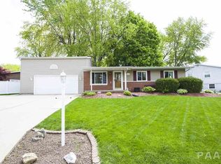 212 Devron Cir, East Peoria, IL 61611